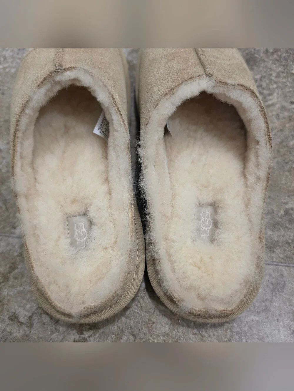 UGG Greenport Slide Sandal / Youth Size 6 - Fits Women's Size 7.5-8